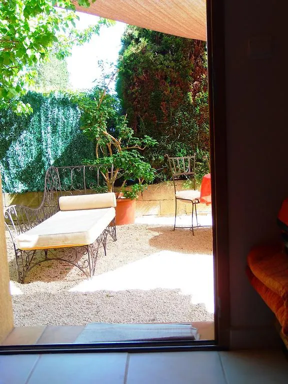 Gîte Aux Amandiers Fréjus Couette-café